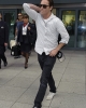 gallery_enlarged-joaquin-phoenix-casey-affleck-heathrow-09062010-02.jpg
