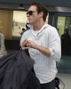 gallery_enlarged-joaquin-phoenix-casey-affleck-heathrow-09062010-03.jpg