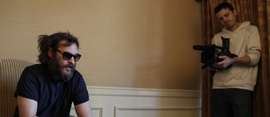 Casey Affleck irá dirigir Joaquin em ‘Far Bright Star’