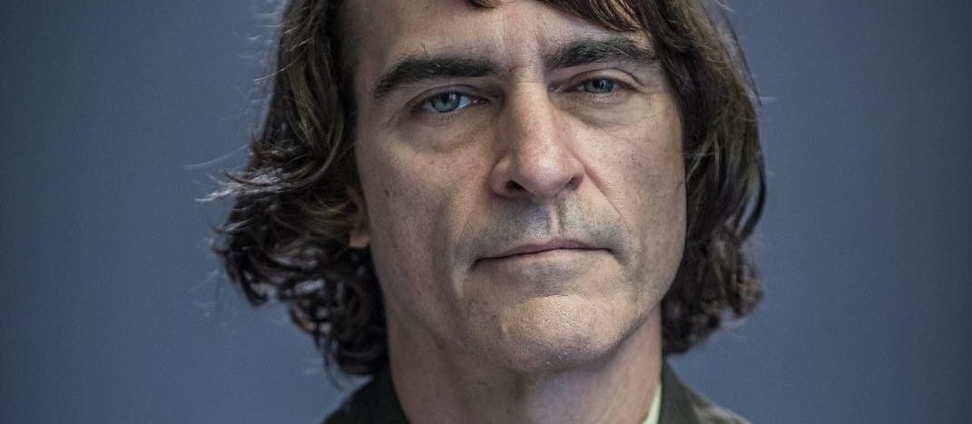 Diretor divulga imagem de Joaquin Phoenix em “Coringa”