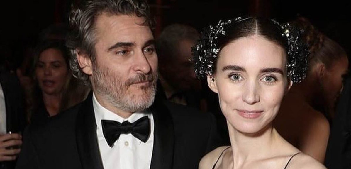 Rooney Mara e Joaquin Phoenix falam sobre crise das crianças migrantes