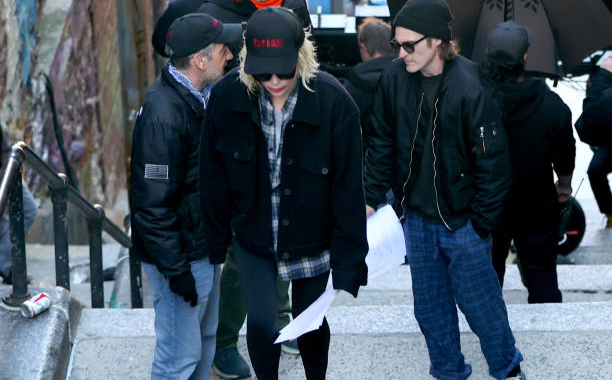 Fotos: Phoenix e Gaga filmam na escadaria do Bronx