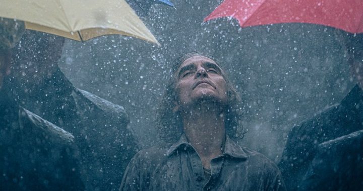 Todd Phillips divulga foto inédita de ‘Joker: Folie à Deux’