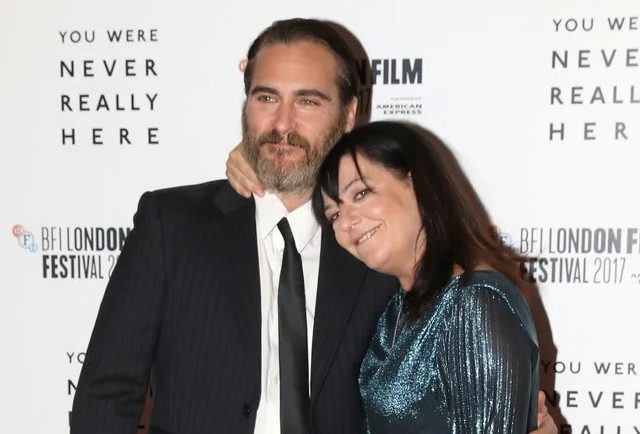 Lynne Ramsay relembra encontro “totalmente aterrorizante” com Joaquin Phoenix