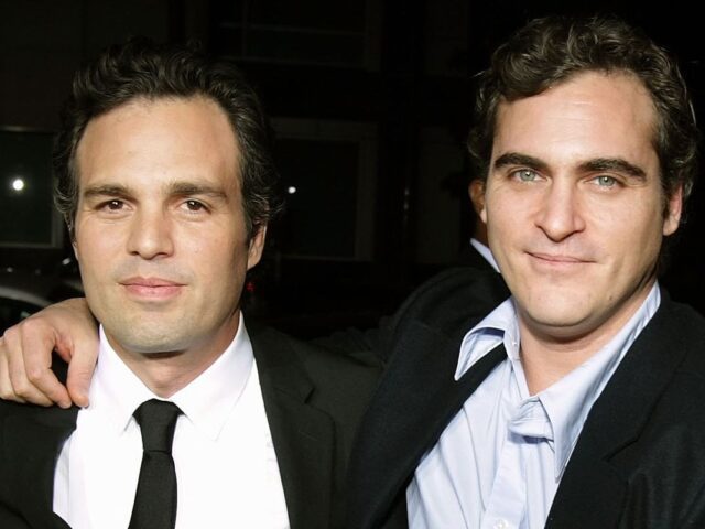 Mark Ruffalo é defendido por mais de 170 figuras judaicas após acusações de antissemitismo contra a Paramount.